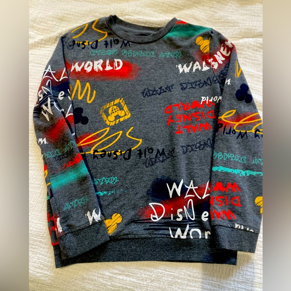 Walt Disney World Resort/Parks  Script MICKEY Mouse Sweatshirt
